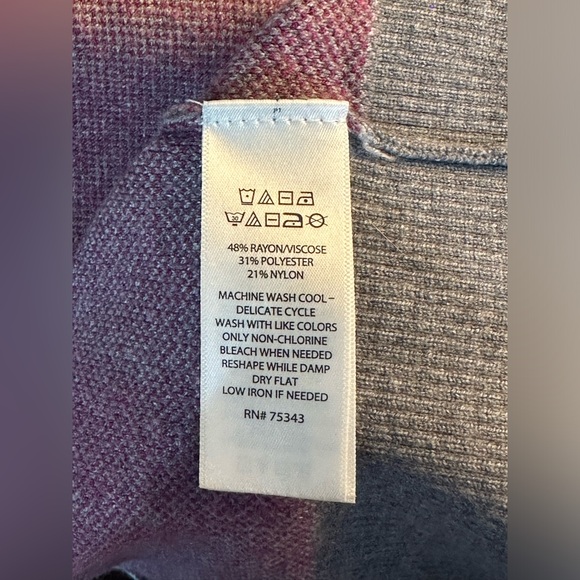 TAHARI Women’s Argyle Crewneck Sweater, Gray - Picture 6 of 6